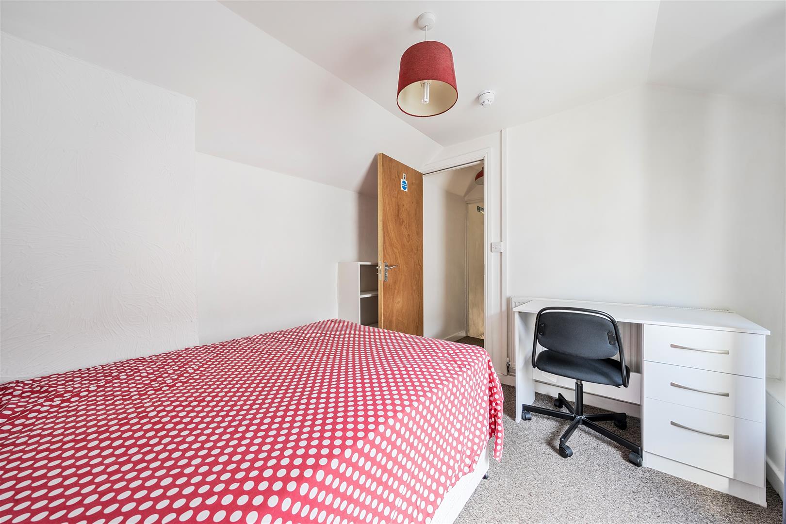 Glamorgan Street, Sandfields, Swansea, SA1 3SY